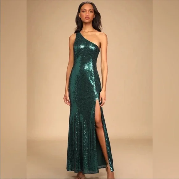 chinese dress ladies Gothic Emerald Green Sequin Evening Gown with Cape Sleeves - Glitter Maxi Dress